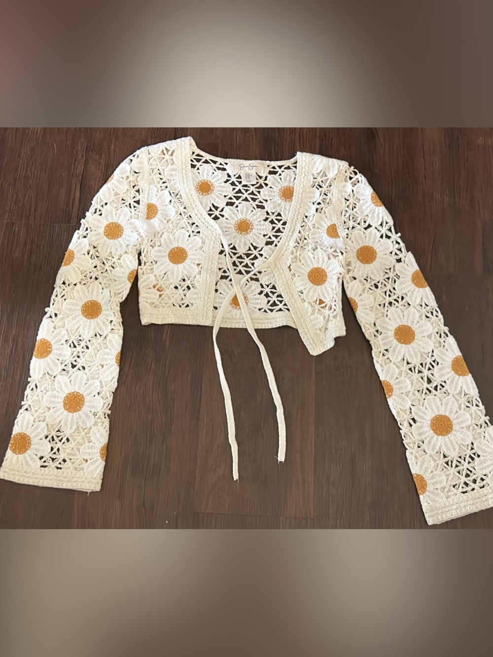 Jessica Simpson White Crochet Tie-Front Crop Top with Mustard Daisy Accents